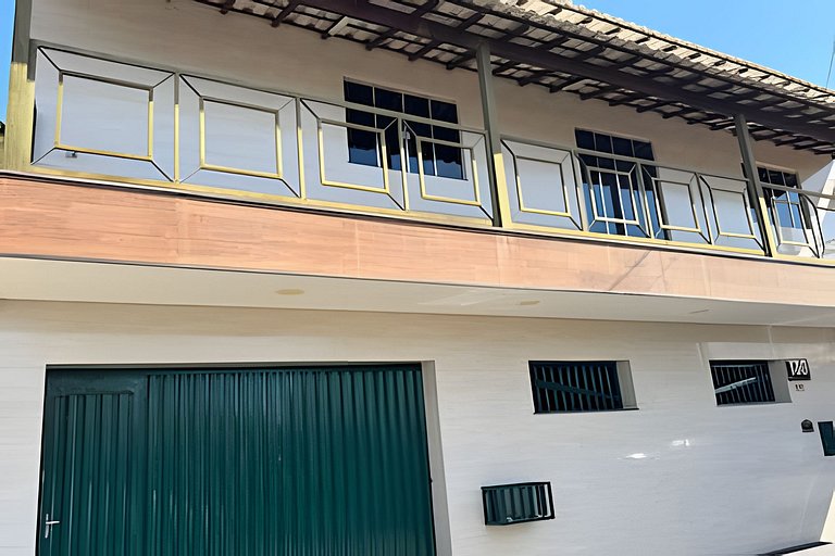 Espaçosa casa próxima ao Centro