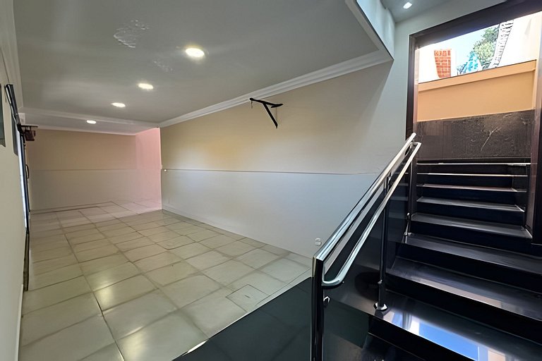 Espaçosa casa próxima ao Centro