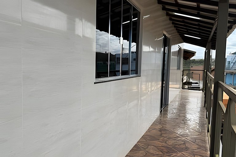 Espaçosa casa próxima ao Centro