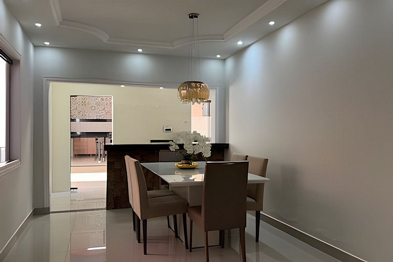 Espaçosa casa próxima ao Centro