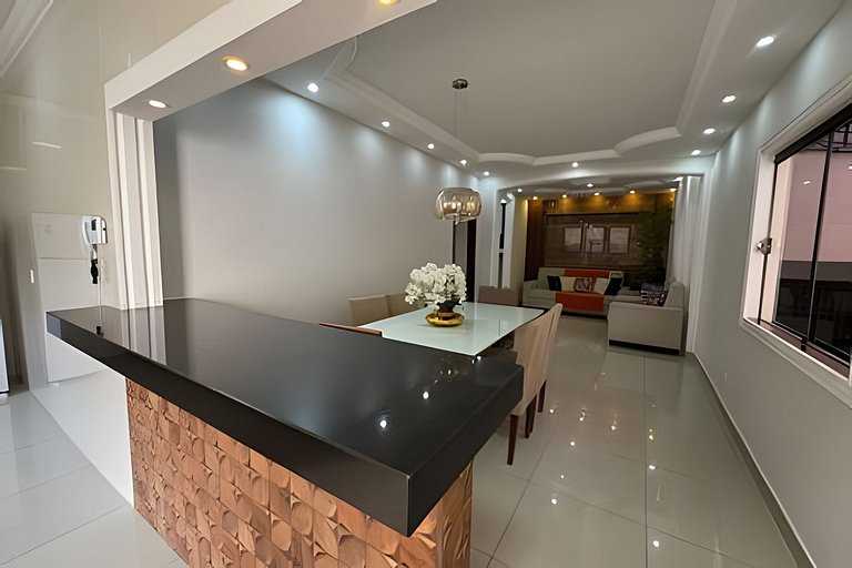 Espaçosa casa próxima ao Centro