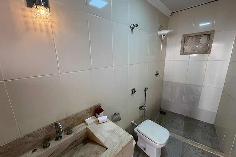 Espaçosa casa próxima ao Centro