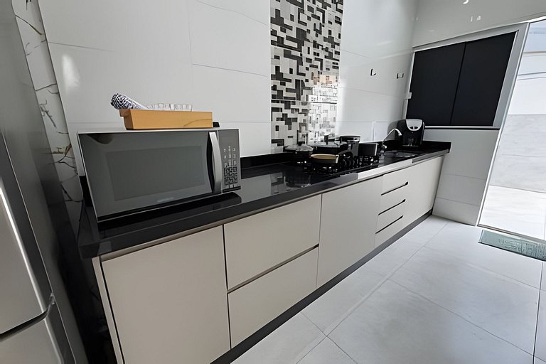 Casa Moderna, Confortável e com Churrasqueira