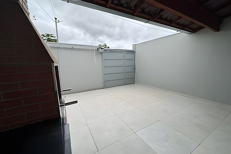 Casa Moderna, Confortável e com Churrasqueira