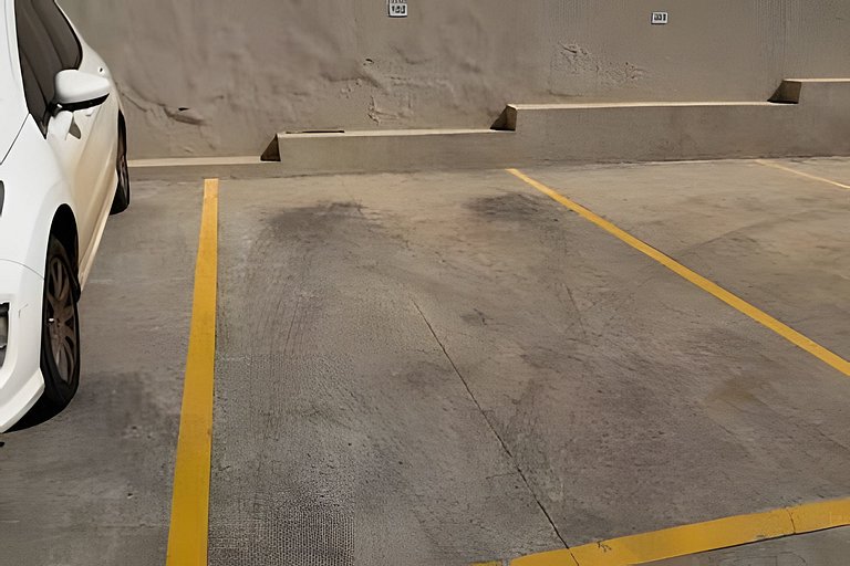 Apto Completo em Araxá | Ar, Suíte + Garagem